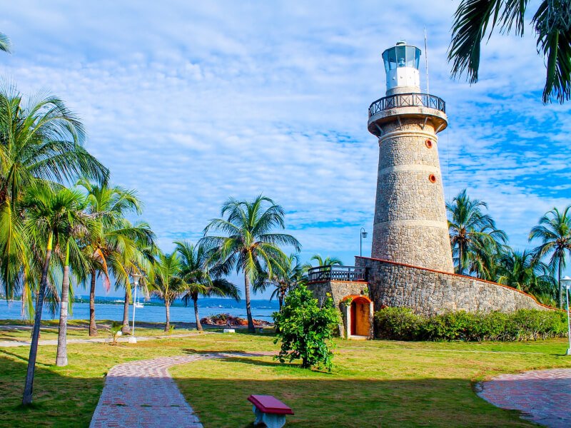 phare en Colombie esprit nomade voyages